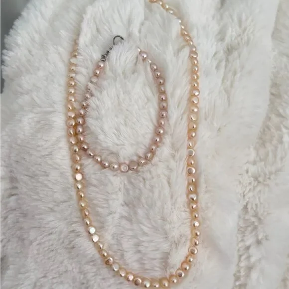 Elegant Simple Baby Baroque Peach Pearl Necklace and Bracelet Set - Picture 8 of 10